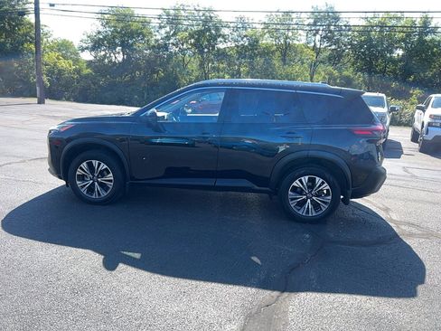 Used 2022 Nissan Rogue SV w/ SV Premium Package image 8