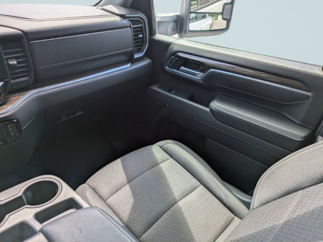 Used 2024 Chevrolet Silverado 2500 LT AWD/4WD image 18