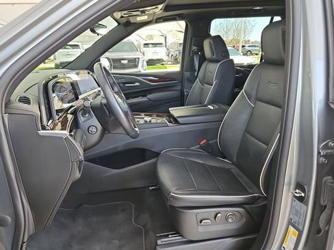 Certified 2023 Cadillac Escalade Premium Luxury w/ Performance Package image 24
