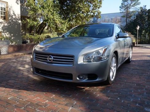 Used 2009 Nissan Maxima 3.5 SV w/ Premium Pkg image 2