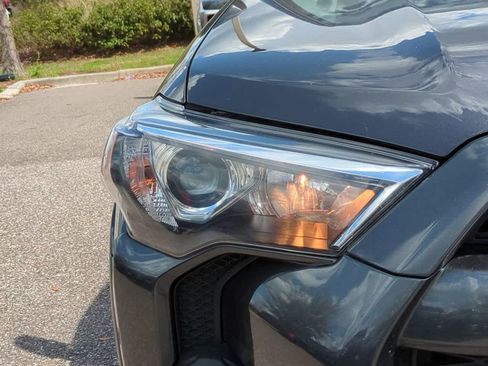 Certified 2022 Toyota 4Runner SR5 Premium w/ Moonroof Package image 10