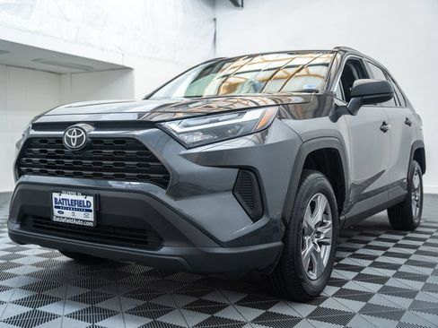 Certified 2025 Toyota RAV4 LE AWD/4WD image 3