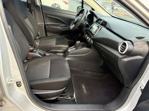 Used 2022 Nissan Versa S w/ Trunk Package image 16