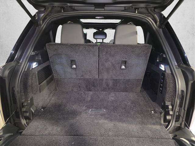 Used 2025 Land Rover Range Rover Long Wheelbase SE AWD/4WD image 13