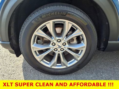 Used 2022 Ford Explorer XLT w/ Equipment Group 202A image 5