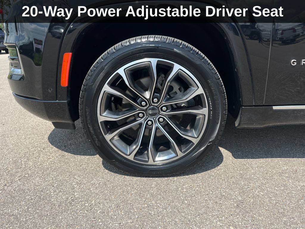 Used 2022 Jeep Grand Wagoneer Series III w/ Rear Seat Video Group 1 AWD/4WD image 33