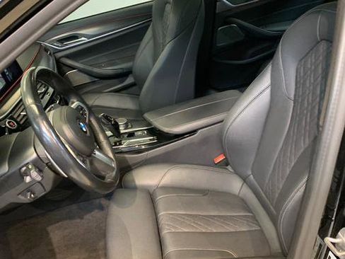 Used 2022 BMW 540i xDrive w/ M Sport Package image 17