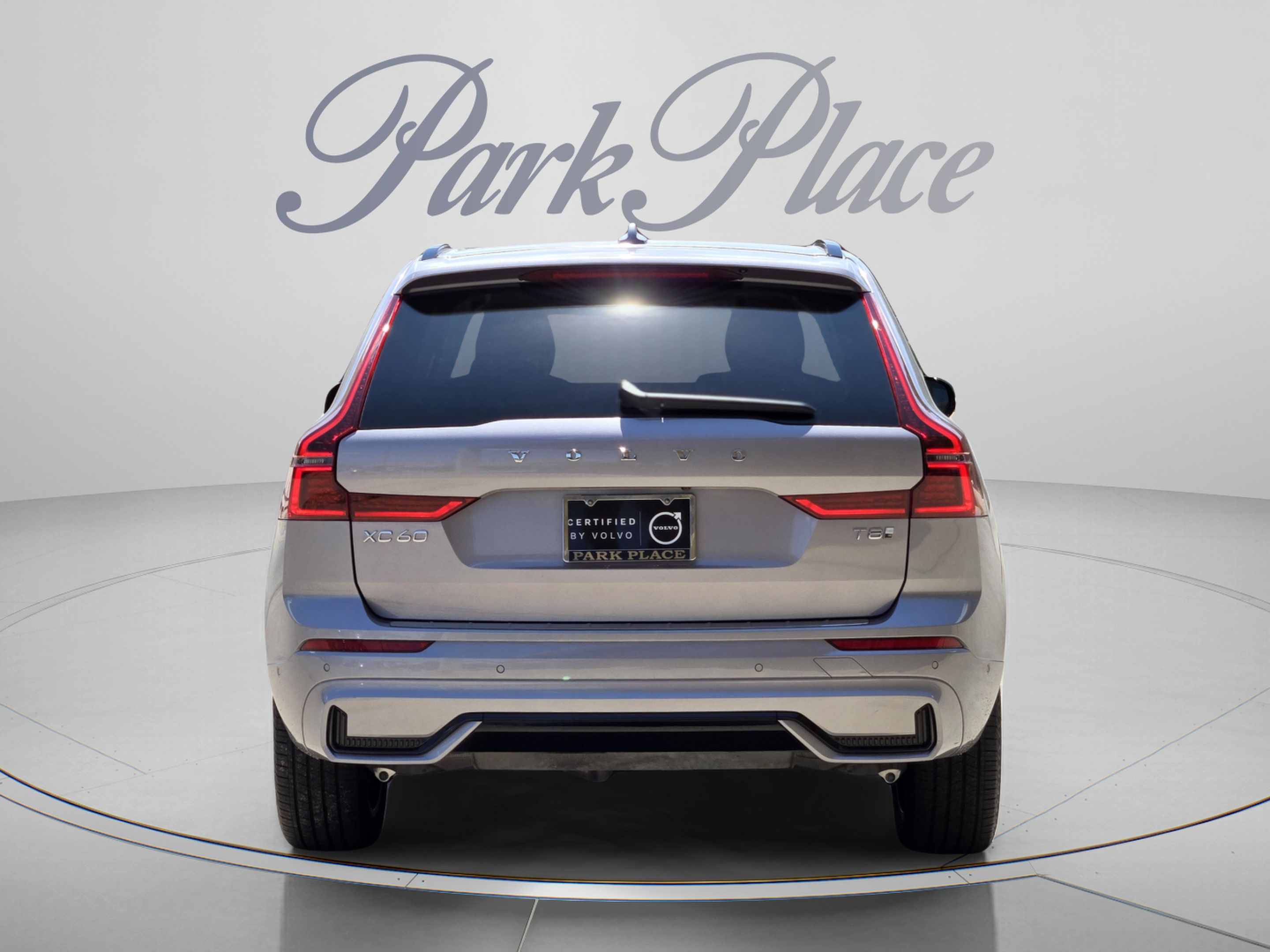 Certified 2026 Volvo XC60 T8 Plus w/ Protection Package Premier AWD/4WD image 4