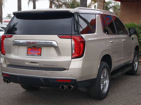 Used 2021 GMC Yukon Denali w/ LPO, Illumination Package image 9