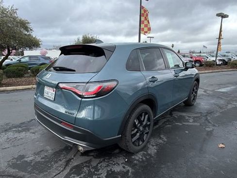 Used 2024 Honda HR-V Sport image 4