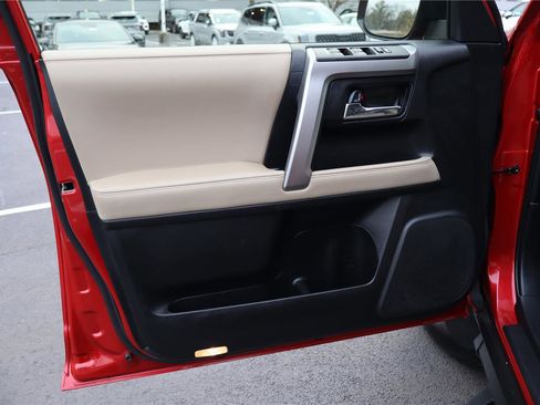 Used 2024 Toyota 4Runner SR5 Premium image 13