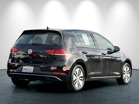Used 2019 Volkswagen e-Golf SE w/ Driver Assistance Package image 4