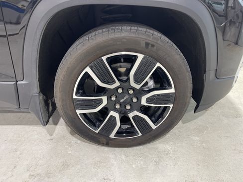 Used 2022 GMC Acadia SLT w/ Preferred Package AWD/4WD image 10