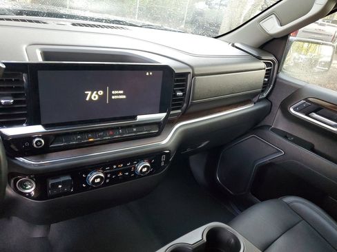 Used 2025 GMC Sierra 1500 SLT RWD image 27
