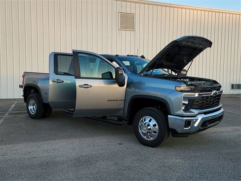 New 2026 Chevrolet Silverado 3500 LT w/ Safety Package image 6