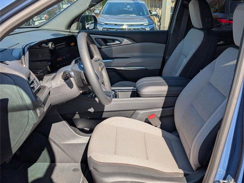 New 2026 Chevrolet Traverse LT image 14
