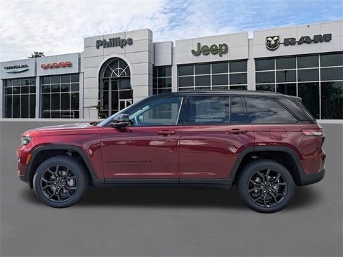 New 2025 Jeep Grand Cherokee Limited image 7