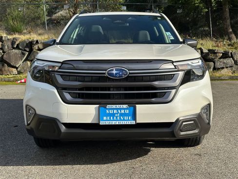 Certified 2025 Subaru Forester Premium image 5
