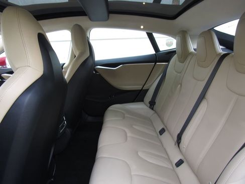 Used 2015 Tesla Model S 85D image 15