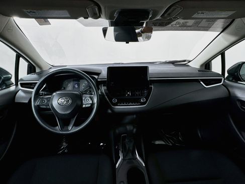 Certified 2025 Toyota Corolla LE FWD image 23
