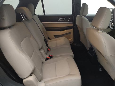 Used 2019 Ford Explorer XLT FWD image 19
