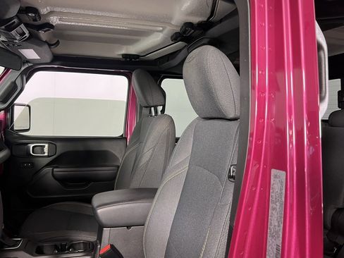 Used 2024 Jeep Gladiator Sport image 24