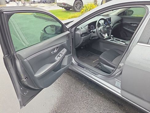 Used 2021 Nissan Sentra SV FWD image 10