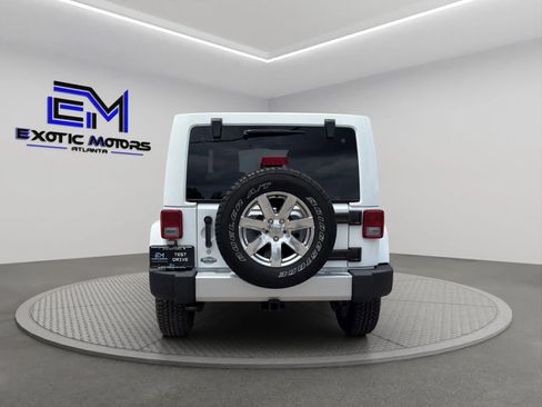 Used 2012 Jeep Wrangler Unlimited Sahara w/ Connectivity Group AWD/4WD image 4