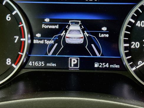 Used 2025 Nissan Sentra SR FWD image 18
