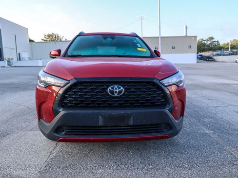 Used 2023 Toyota Corolla Cross LE FWD image 4