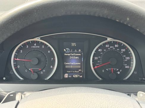 Certified 2017 Toyota Camry XSE FWD image 14