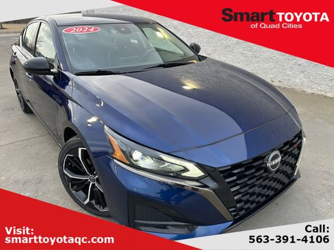 Used 2024 Nissan Altima 2.5 SR image 1