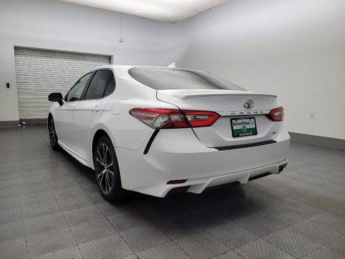 Used 2019 Toyota Camry SE image 5