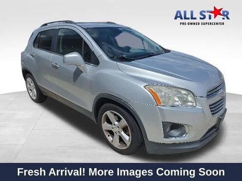 Used 2015 Chevrolet Trax LTZ FWD image 1