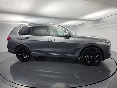Certified 2024 BMW X7 xDrive40i w/ Premium Package AWD/4WD image 3