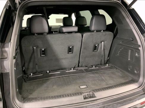 Used 2026 GMC Acadia Elevation w/ Elevation Premium Package FWD image 4