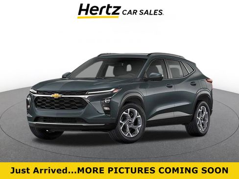 Used 2025 Chevrolet Trax LT w/ LT Convenience Package FWD image 1