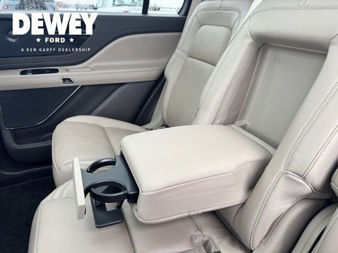 Used 2021 Lincoln Aviator Reserve w/ Equipment Group 201A image 28