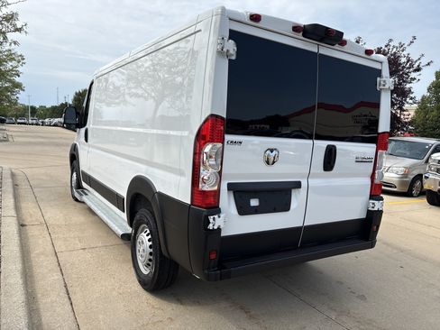 Used 2025 RAM ProMaster 2500 w/ U-Haul Equipment Group FWD image 8