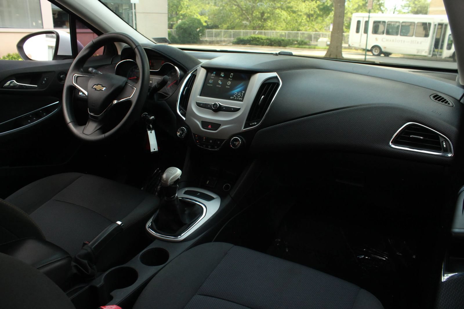 Used 2018 Chevrolet Cruze LS FWD image 23