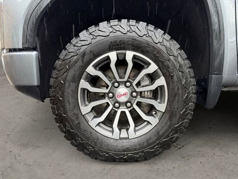 Used 2021 GMC Sierra 1500 AT4 w/ AT4 Preferred Package AWD/4WD image 14