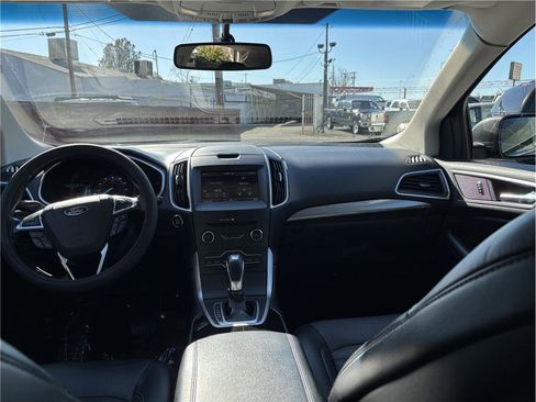 Used 2015 Ford Edge SEL w/ Equipment Group 201A image 9
