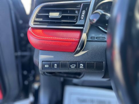 Used 2019 Toyota Camry XSE FWD image 12