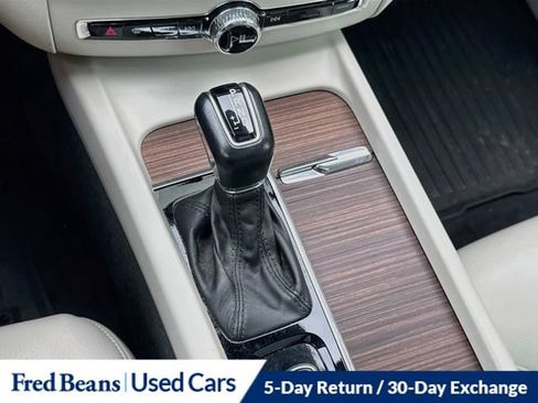 Used 2021 Volvo XC60 T5 Momentum w/ Protection Package Premier AWD/4WD image 21
