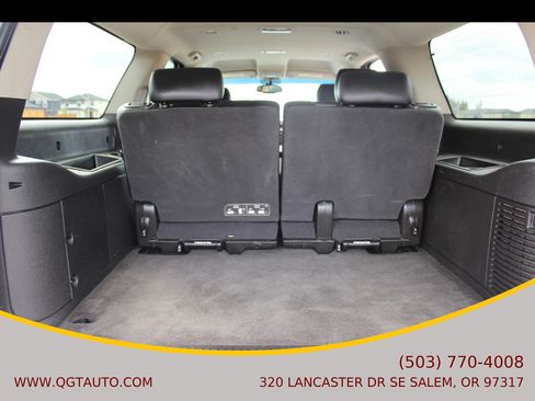 Used 2011 Chevrolet Suburban LT AWD/4WD image 16