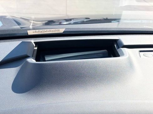 Used 2024 Nissan Ariya FWD image 26