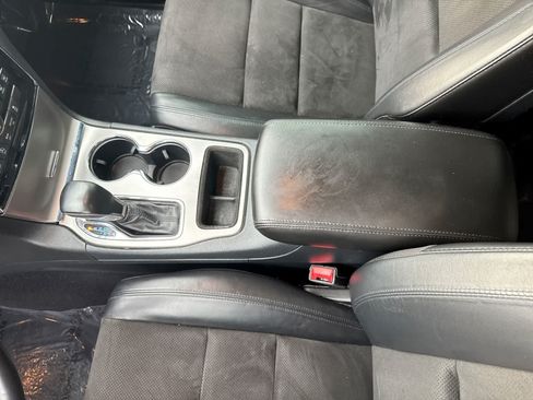 Used 2020 Jeep Grand Cherokee Altitude AWD/4WD image 33
