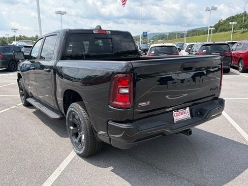 New 2026 RAM 1500 Express AWD/4WD image 3