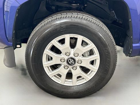 Used 2025 Toyota Tacoma SR5 RWD image 26