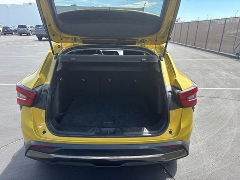 Used 2024 Chevrolet Trax ACTIV w/ Sunroof Package FWD image 8